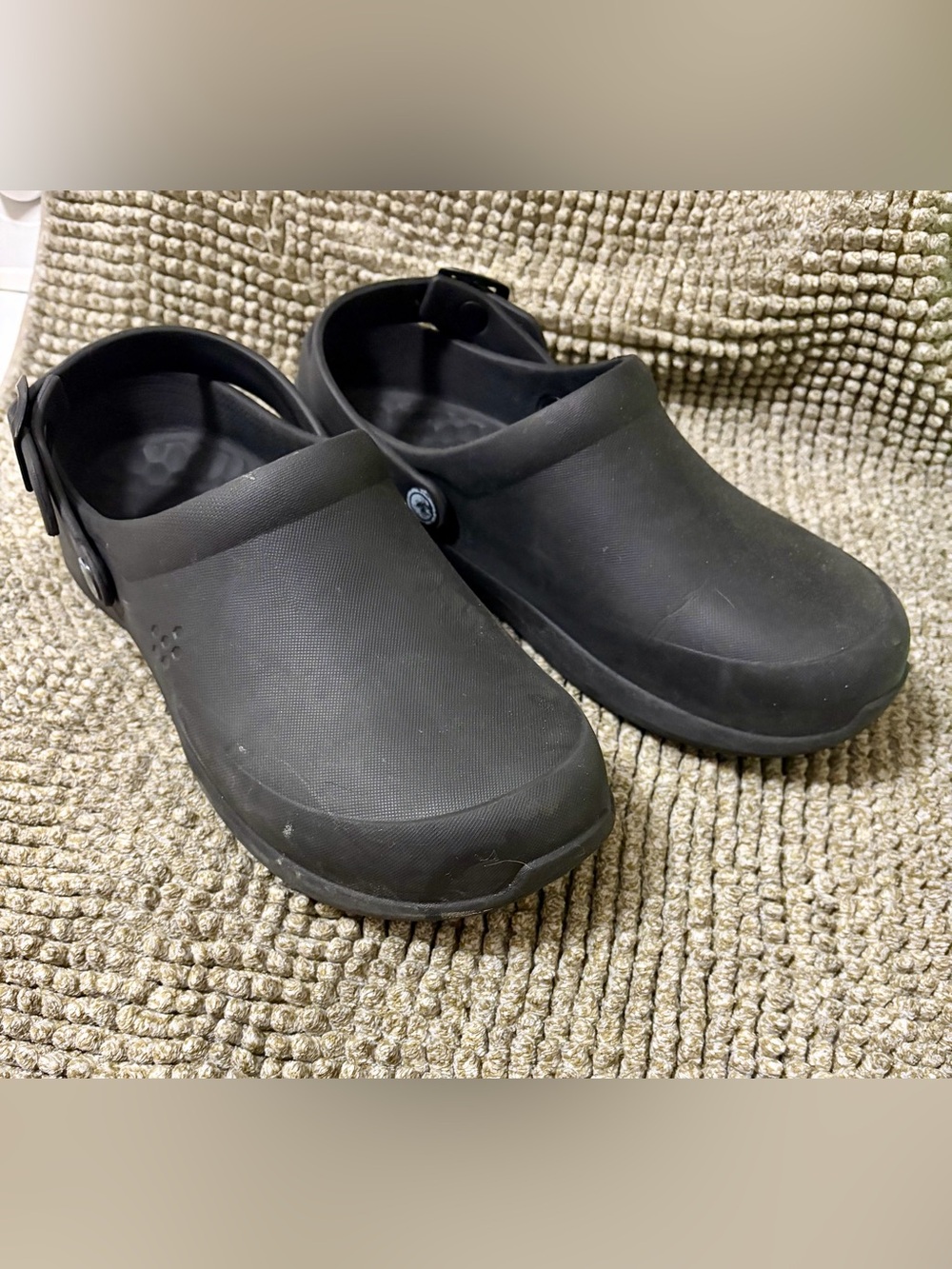 JoyBees Clogs - Picture 5 of 8